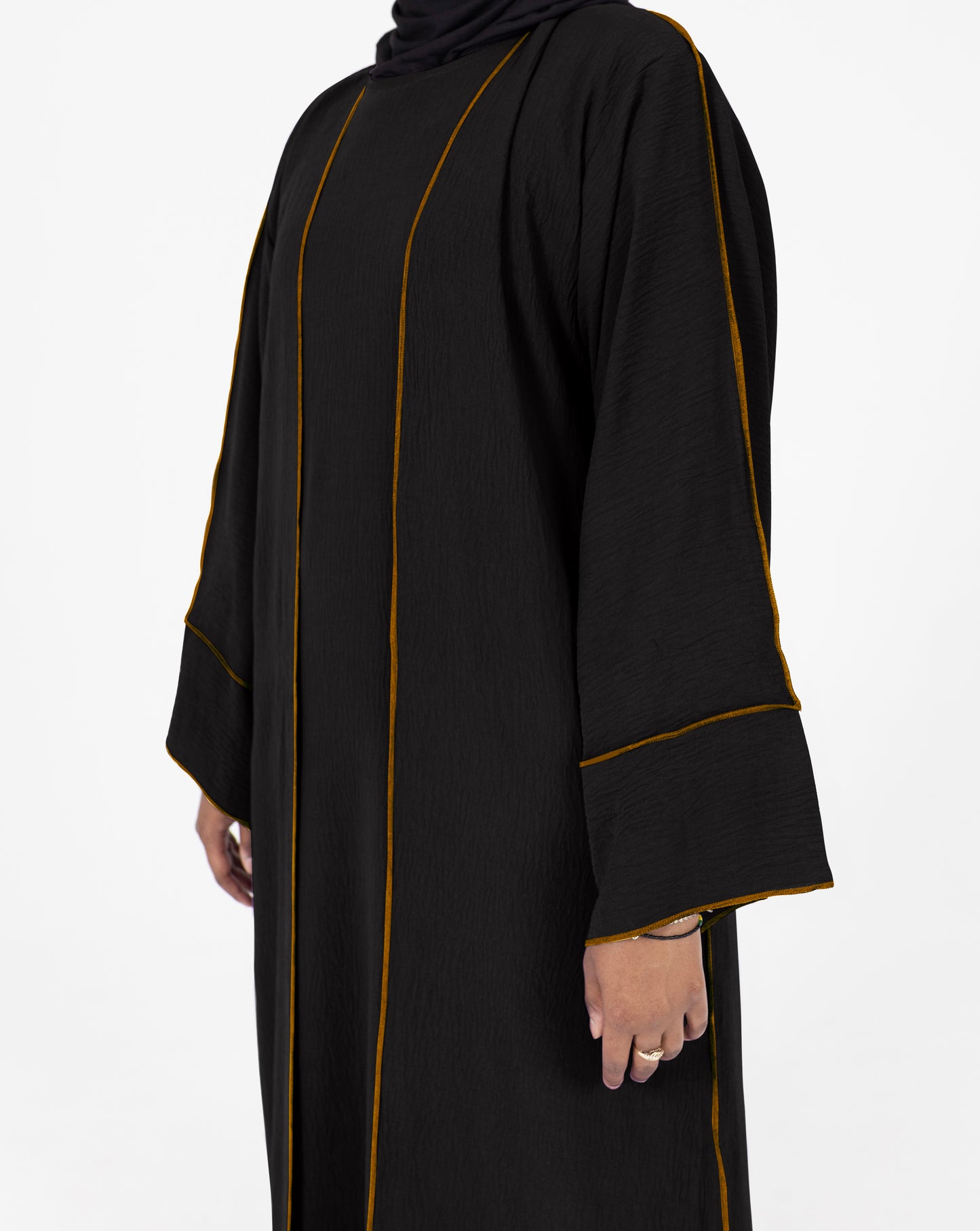 Pre-Order ThreadTrace Abaya - Black and Brown